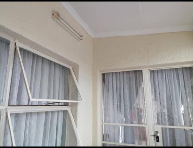3 BEDROOM TOWNHOUSE FOR SALE IN WELKOM CENTRAL